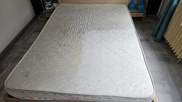 inainte si dupa curatare spalare si igienizare saltele oradea cleanspot