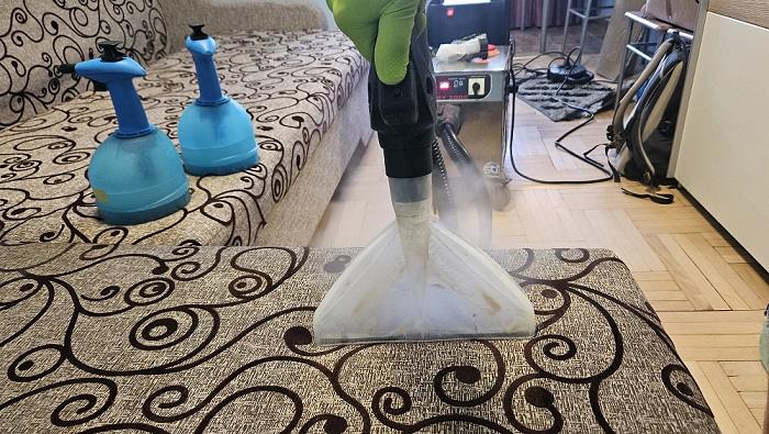 Igienizare completă colțar textil în Oradea prin spălare profesională și extracție realizată de CleanSpot.