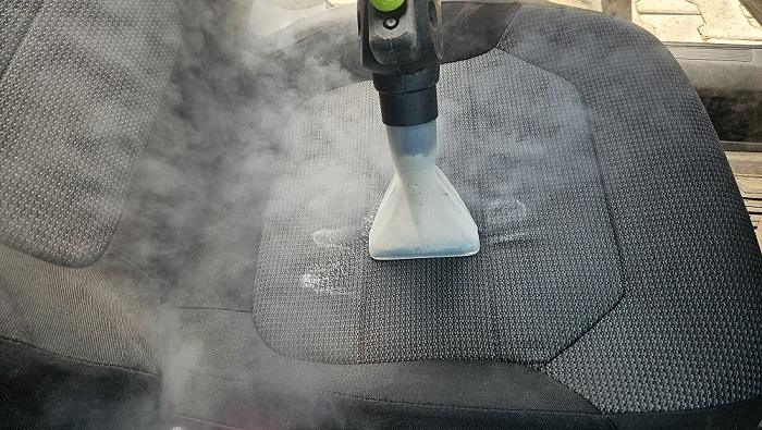 Detailing interior Volkswagen în Oradea cu curățare și igienizare completă a tapițeriei auto