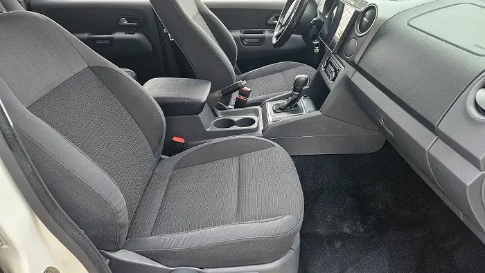 Detailing interior Volkswagen realizat profesional în Oradea prin curățare și igienizare auto