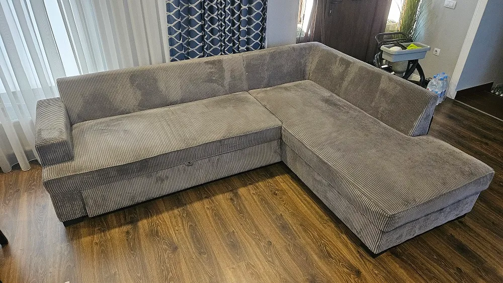 Igienizare profesională canapea și tapițerie CleanSpot