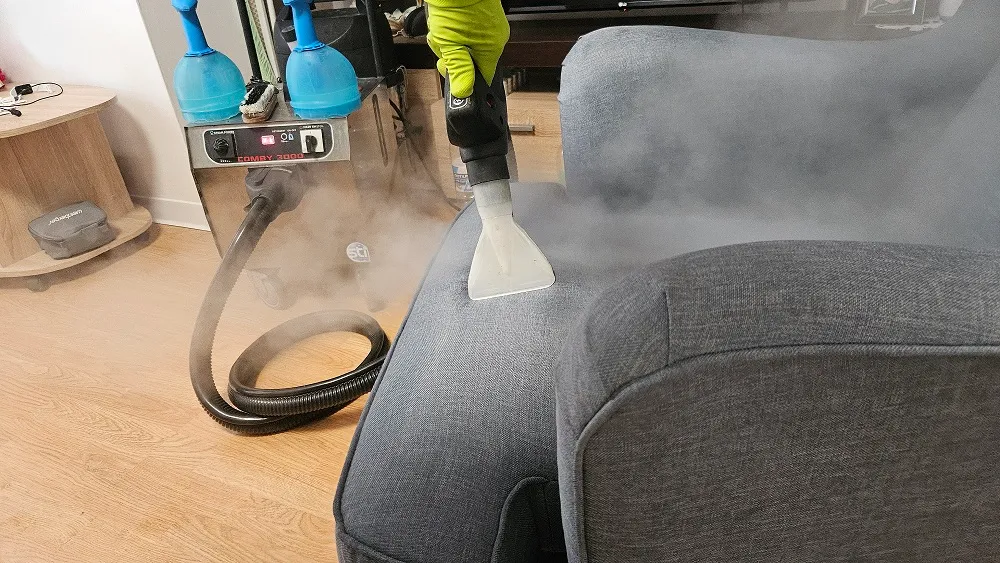 Curățare profesională canapele și tapițerie CleanSpot