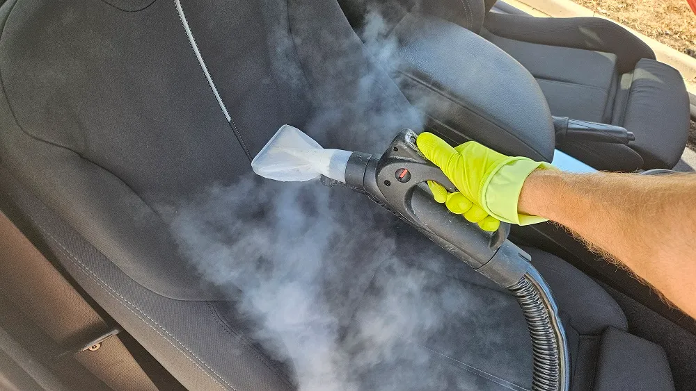 Curățare profesională a tapițeriei auto textile la CleanSpot Oradea