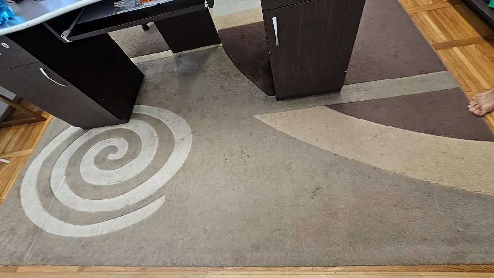 spalare-covor-birou-model-spirale-inainte