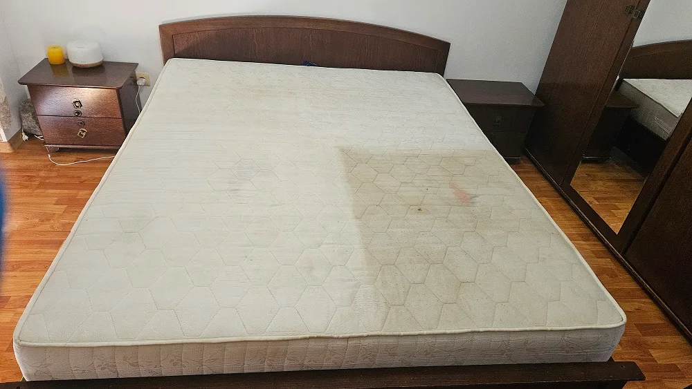 Spălare profesională saltea la domiciliu în Oradea