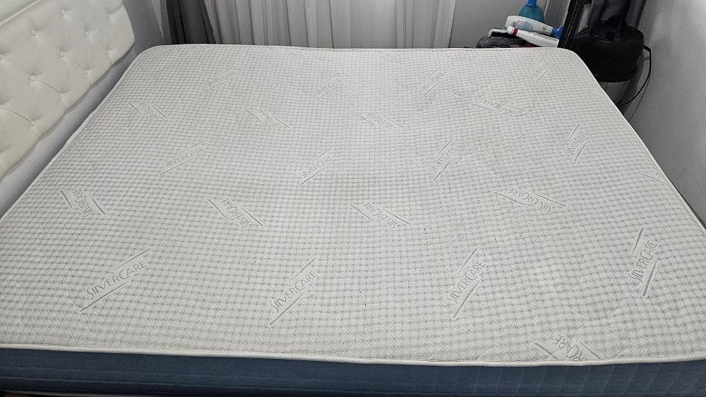 Igienizare profesională a unei saltele textile în Oradea